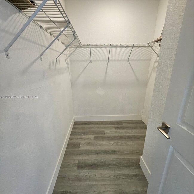 Building Photo - 1720 SE 9th Ave