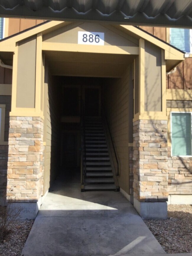 Building Photo - 886BONSAI