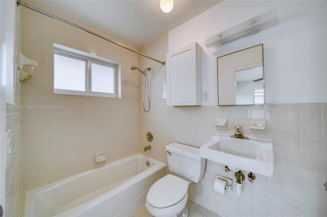 Building Photo - 9557 SW 40th Terrace