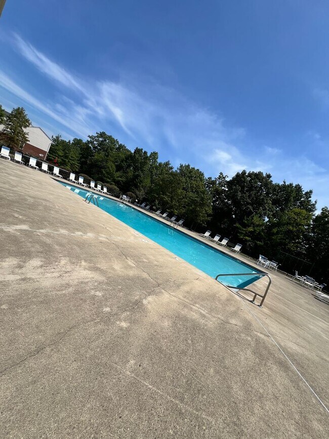 Building Photo - Large executive home in pool community Mason, Oh