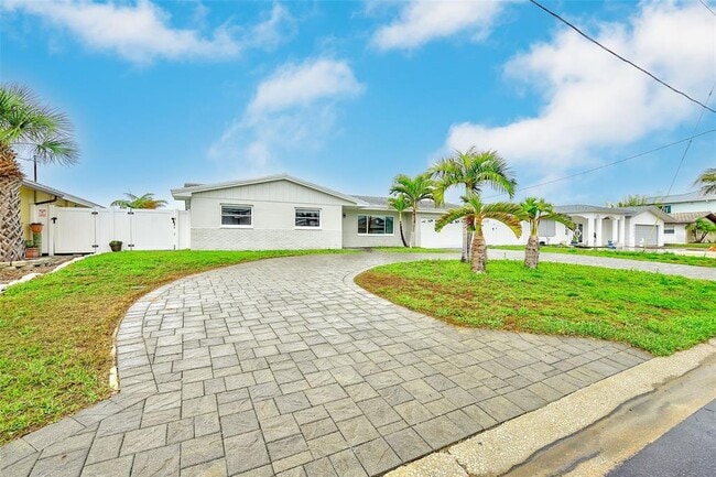 Building Photo - 5434 Oakhurst Dr