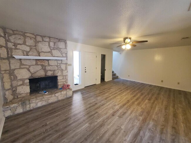 Building Photo - 8716 Clearbrook Trail