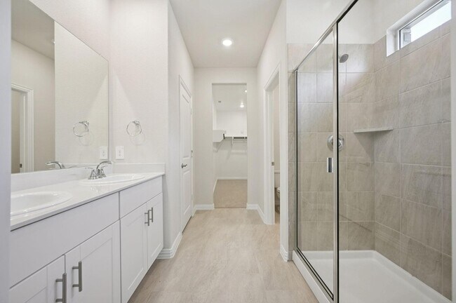 Building Photo - 3412 Brompton Dr