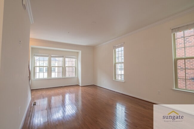 Building Photo - 1724 Lantern Mews