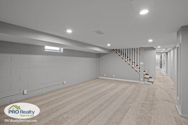 Building Photo - 4359 7th St NE