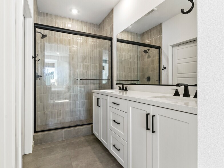 Primary bath - 1191 Grassland Rd