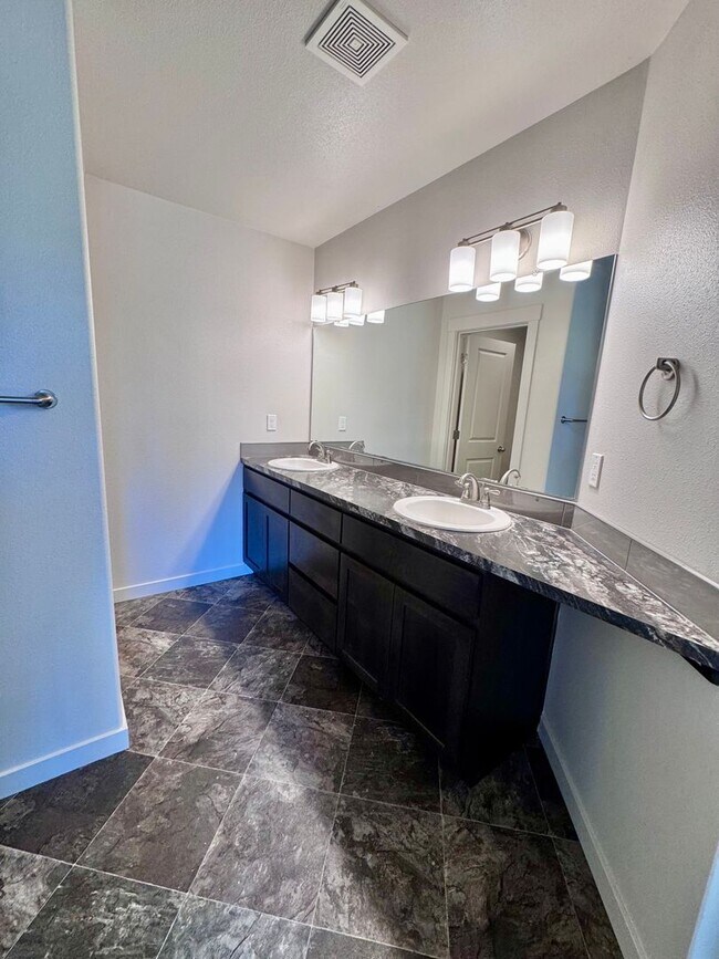 Building Photo - Almost all plank flooring -Beautiful Newer Built Home Central location!