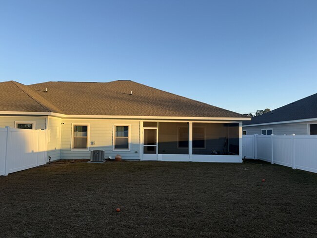 Building Photo - 210 Bottlebrush Walk