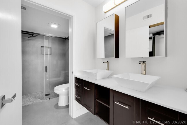 Building Photo - 2768 Carambola Cir S