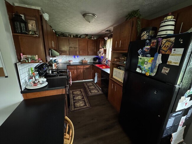 Building Photo - 2432 Montclair Ave