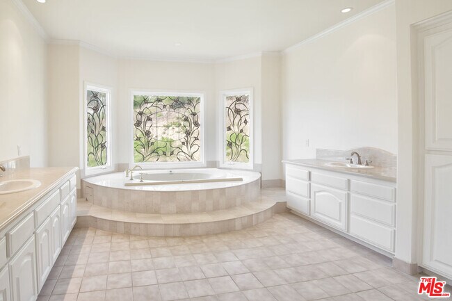 Building Photo - 27437 Winding Way