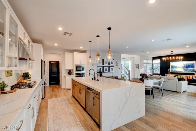 Building Photo - 9702 Starlight Ridge Ave