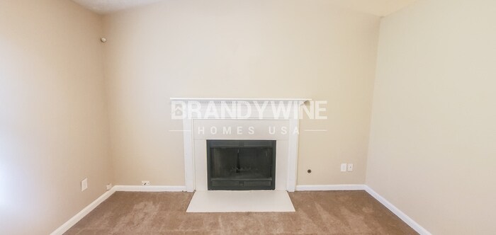 Building Photo - 190 Rosewood Dr