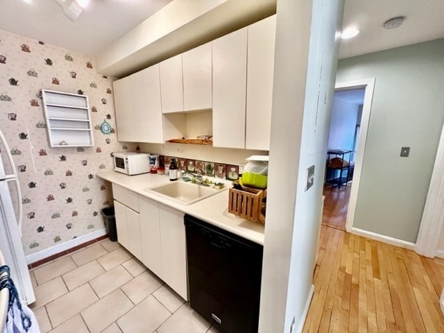 Building Photo - 19 Wiget St