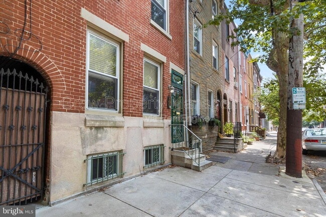 Building Photo - 755 S 10th St