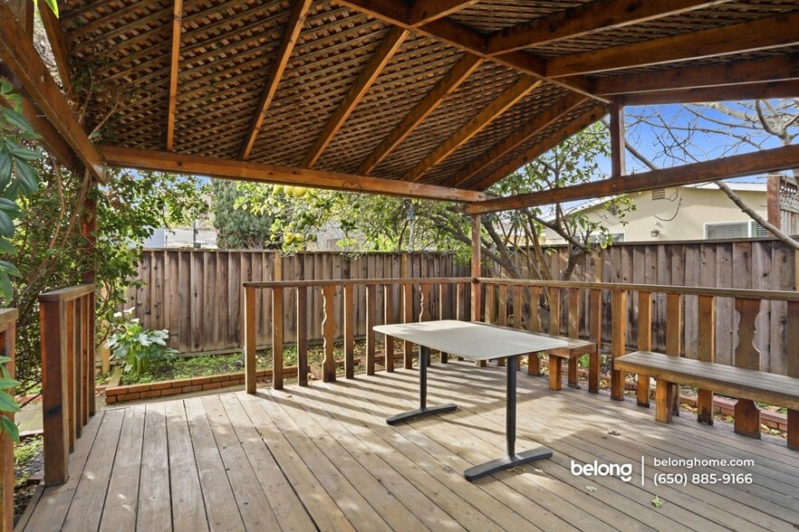 Building Photo - 1855 Forest Ct