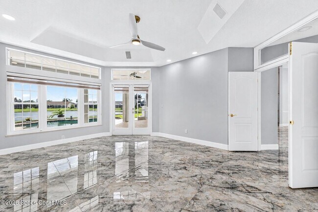 Building Photo - 975 Wildwood Dr