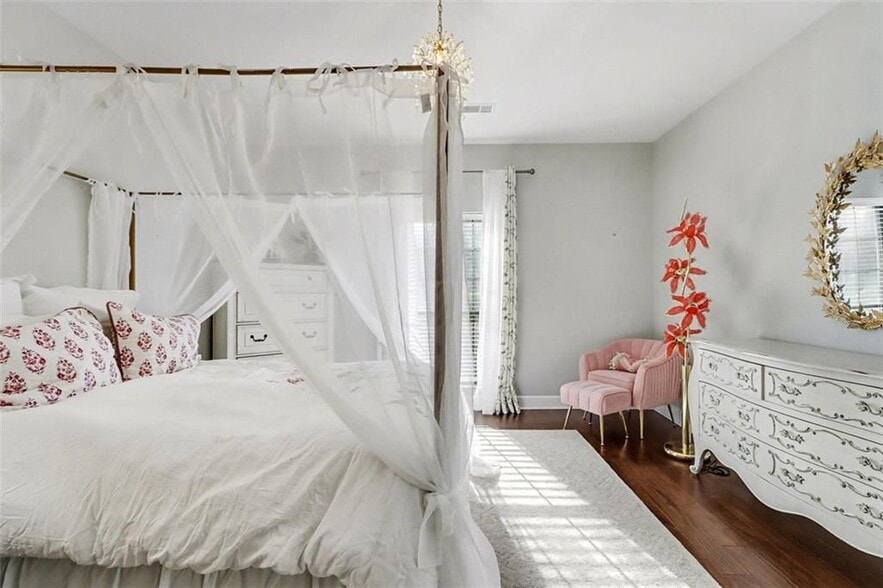 Building Photo - 2865 Lenox Rd NE