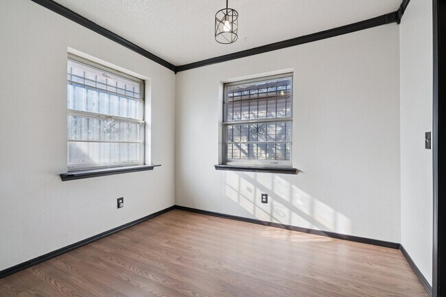 Building Photo - Charming 3-Bedroom Home Near OU Medical