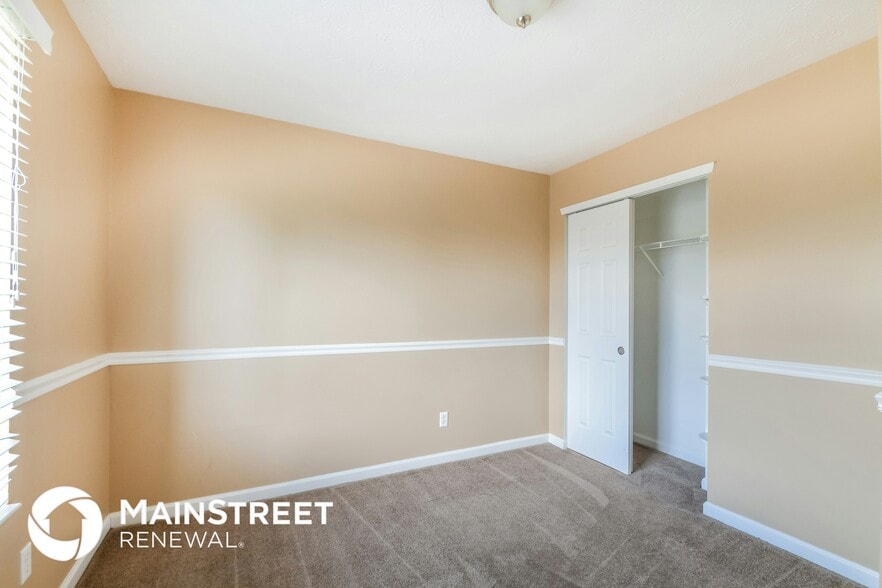 Building Photo - 6602 Largo Ln