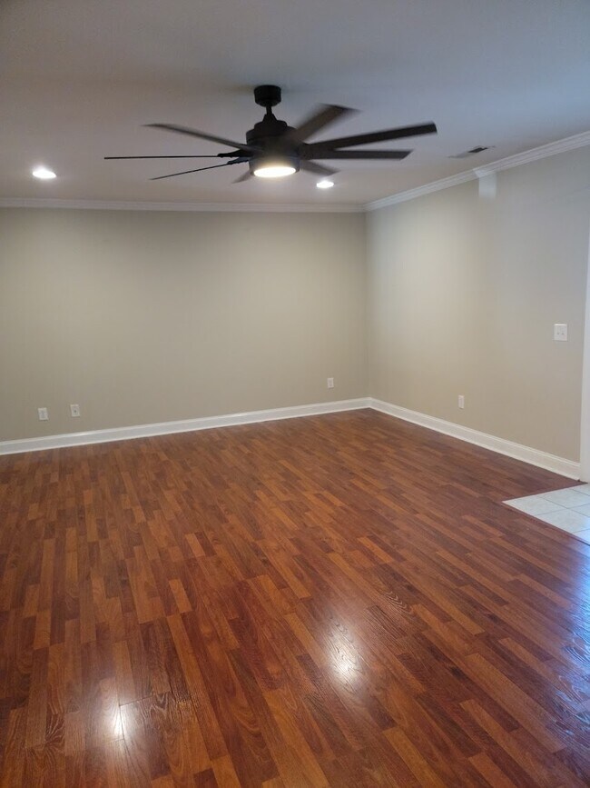 Living room - 2051 Cambria Dr
