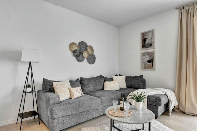 Building Photo - 5715 Archipelago St