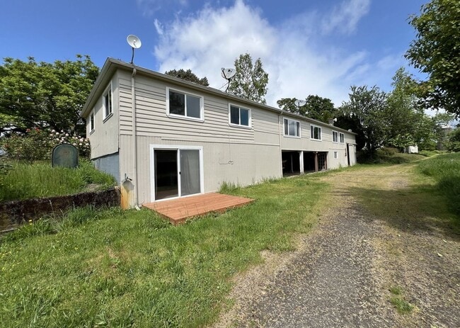 Building Photo - 21100-21106 NW Reeder Rd