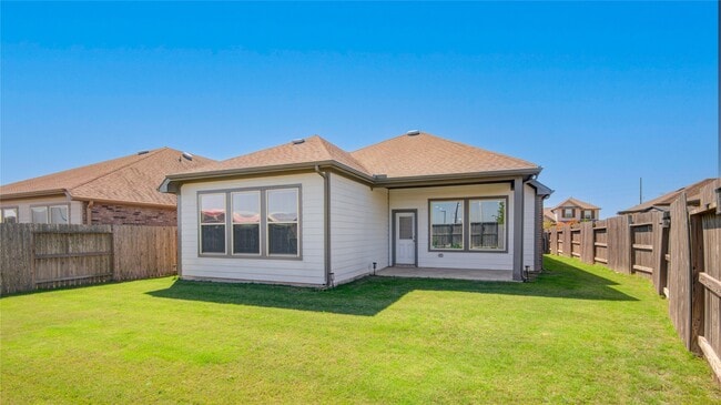 Building Photo - 2815 Torrey Pines Dr