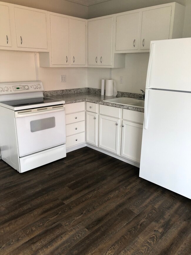 Building Photo - Indian Heights Rental