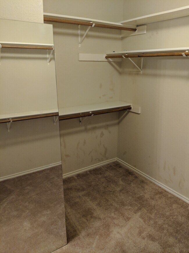 Building Photo - 1308 Meadow Lark Dr