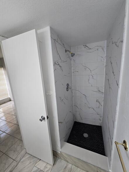 Building Photo - 4715 NW 7th St