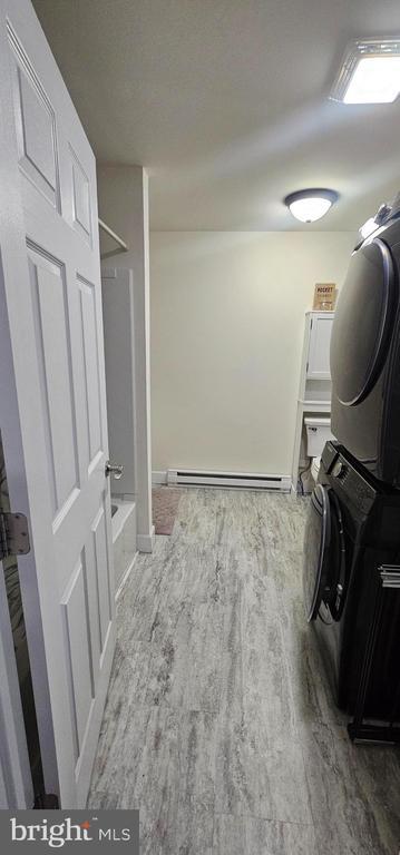 Building Photo - 305 Haven St