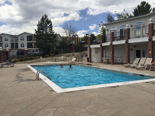 Building Photo - **Coming Soon** 2 Bed/2 Bath Top Floor Condo with Covered Garage Space and Additional Storage