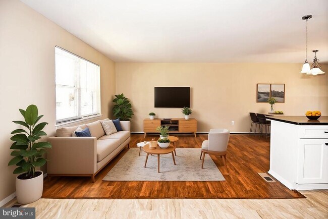 Building Photo - 1209 Marton St