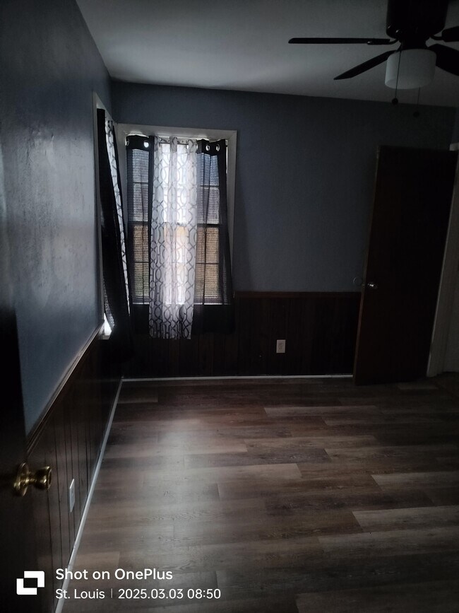 Building Photo - 5640 Sapphire Ave