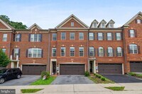 Building Photo - 1525 Rabbit Hollow Pl
