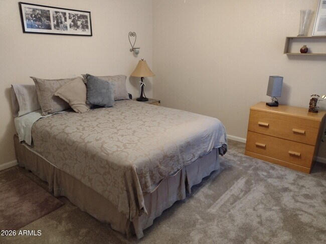 Building Photo - 10055 E Mountainview Lake Dr