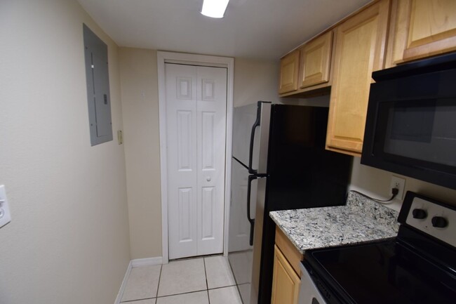 Building Photo - Very Nice cozy 1bd 1ba Condo in Altamonte ...