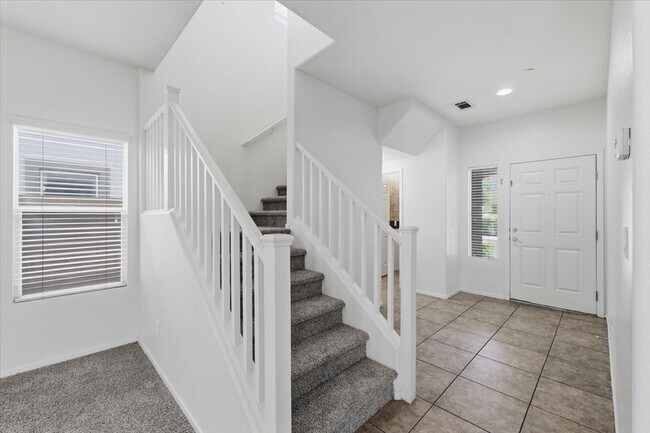 Building Photo - 6217 Blushing Willow St