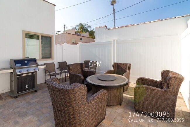 Building Photo - 917 Monterey Rd