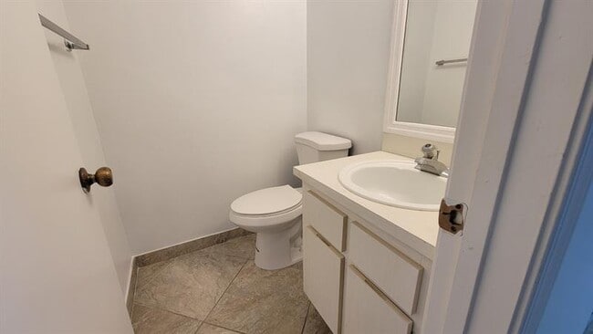 Building Photo - 3674 N University Dr