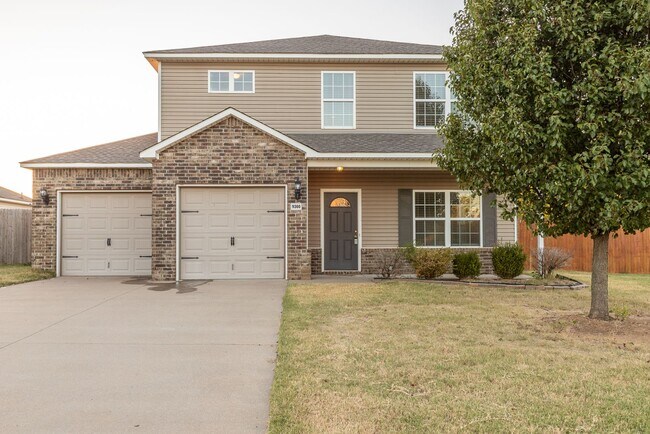 Building Photo - 3 Bed | 2.5 Bath in Broken Arrow!