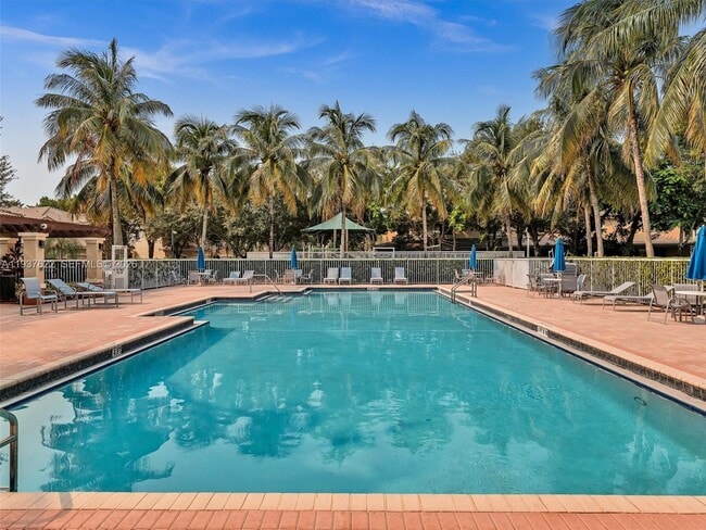 Building Photo - 3878 Tree Top Dr