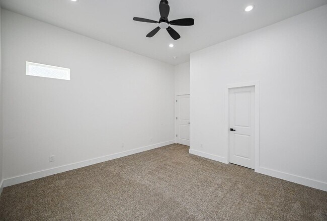 Building Photo - 8203 Sparta St