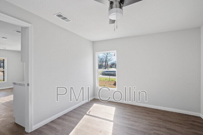 Building Photo - 1434 S Rusk St