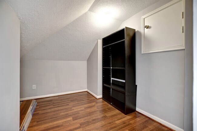 Building Photo - 1709 Orlando St