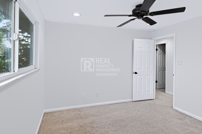 Building Photo - 660 Omega Ln
