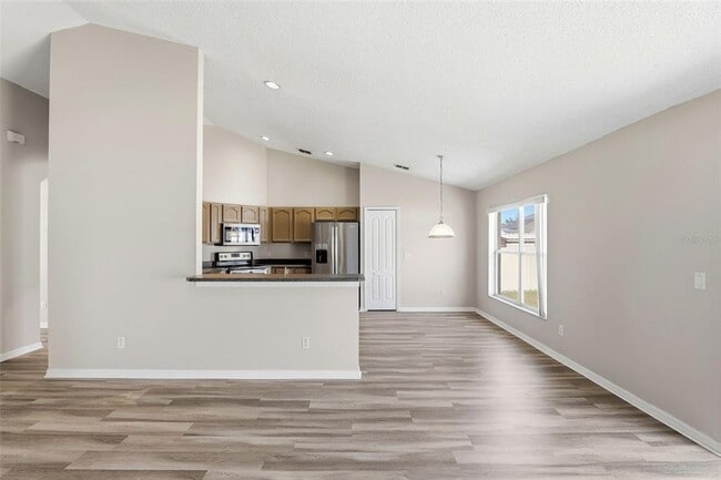 Building Photo - 1791 Florence Vista Blvd