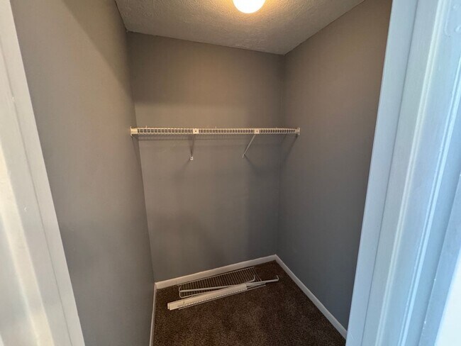 Building Photo - 2 bedroom/2.5 bath in Brentwood (Nipper's Corner) Apply-your application fee will be credited to ...