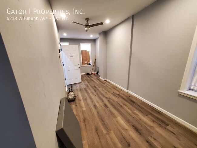 Building Photo - Large 1 Bedroom Apartment For Rent!